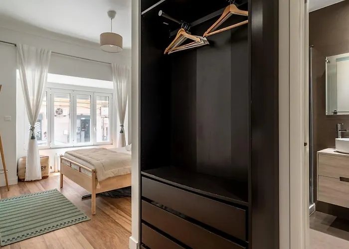 T2 With Ac And Patio Near Av Da Liberdade By Lisbeyond Apartmán Lisboa