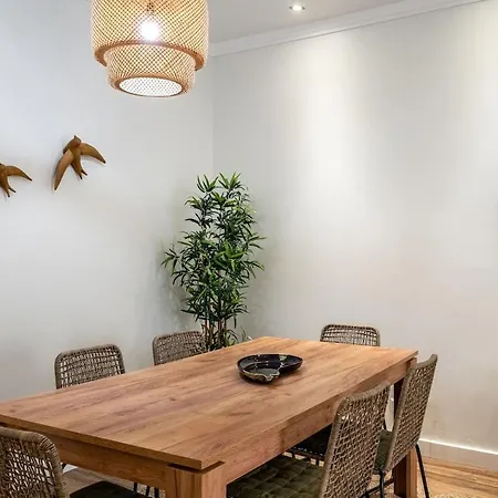 Apartamento T2 With Ac And Patio Near Av Da Liberdade