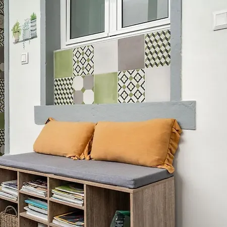 T2 With Ac And Patio Near Av Da Liberdade * Lisboa
