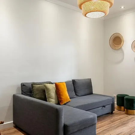 T2 With Ac And Patio Near Av Da Liberdade * Lisboa