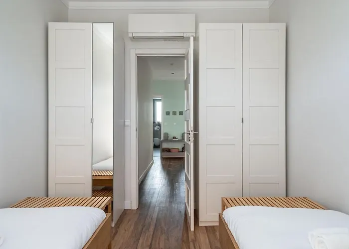 T2 With Ac And Patio Near Av Da Liberdade By Lisbeyond *
