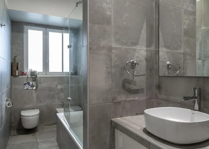 T2 With Ac And Patio Near Av Da Liberdade By Lisbeyond *