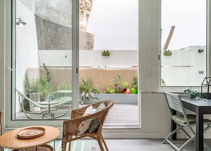 Apartament T2 With Ac And Patio Near Av Da Liberdade By Lisbeyond *