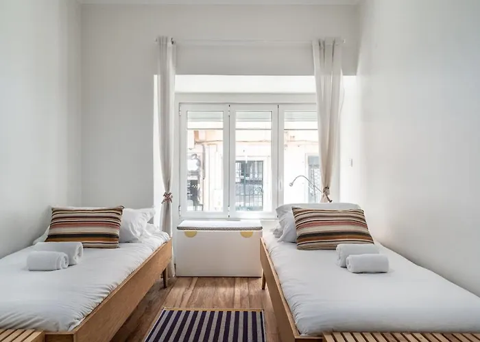 T2 With Ac And Patio Near Av Da Liberdade By Lisbeyond *