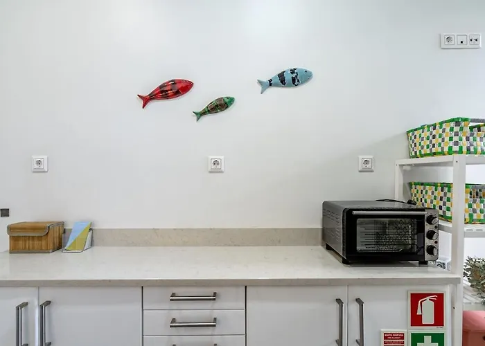 Apartament T2 With Ac And Patio Near Av Da Liberdade By Lisbeyond Lizbona