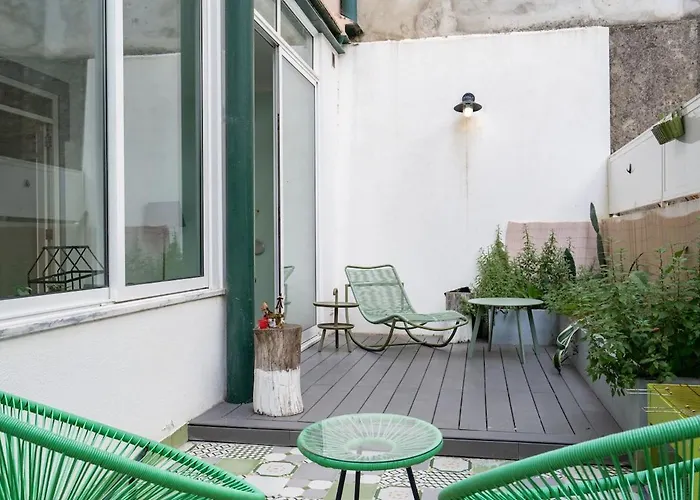 T2 With Ac And Patio Near Av Da Liberdade By Lisbeyond