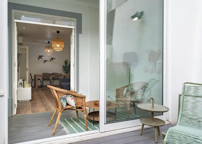 T2 With Ac And Patio Near Av Da Liberdade By Lisbeyond Appartamento *